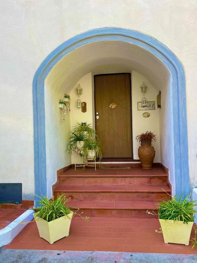 Appartamento Holiday House Il Castello Di Anna Vietri Esterno foto