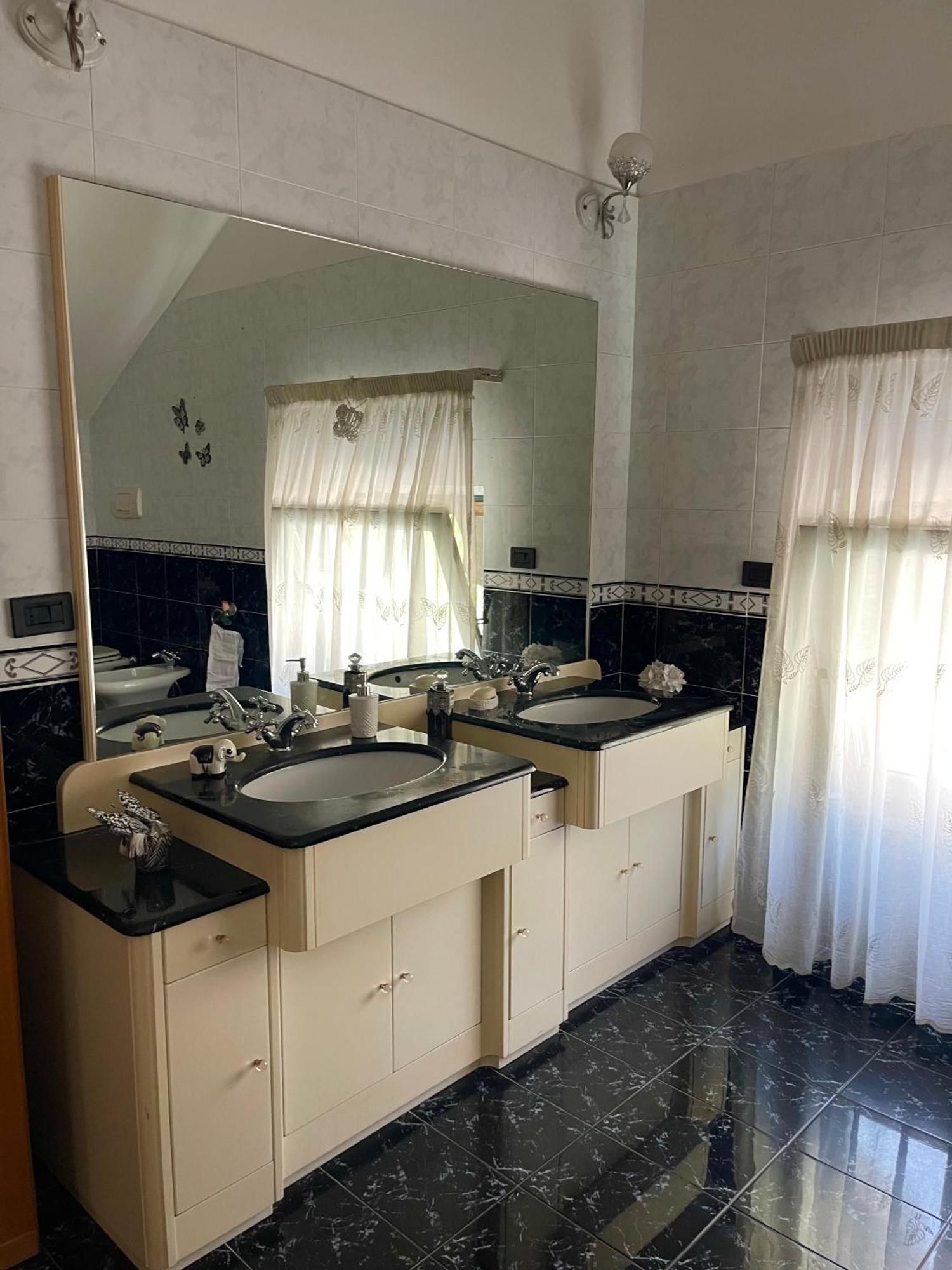 Appartamento Holiday House Il Castello Di Anna Vietri Esterno foto
