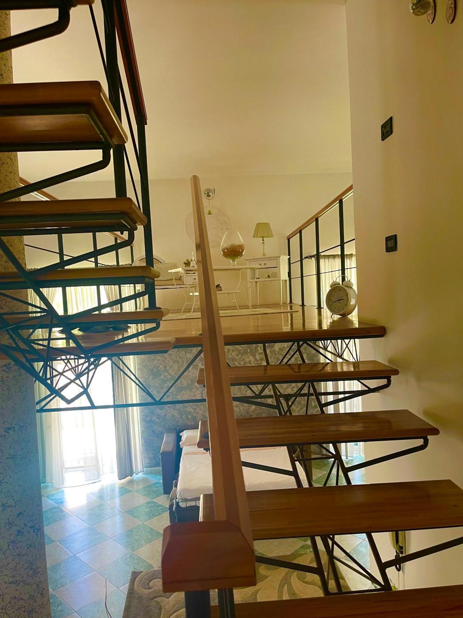 Appartamento Holiday House Il Castello Di Anna Vietri Esterno foto